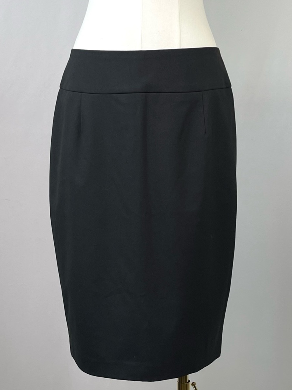 Mossimo Lined Pencil Skirt Size 10 Black Knee Length Office Workwear